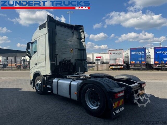Standard-SZM Volvo FH 460 GLOBETROTTER,IPARCOOL,2 TANKS, 2 BEDS