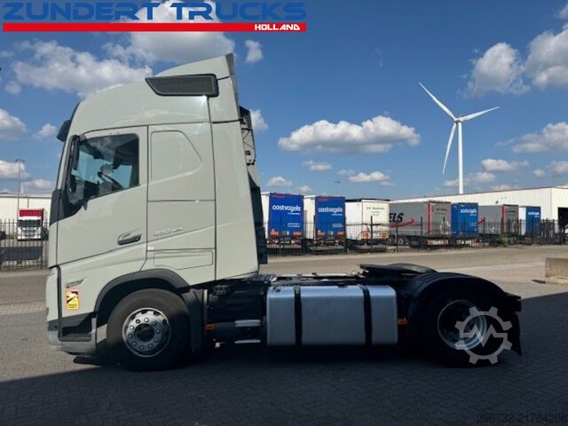 Standard-SZM Volvo FH 460 GLOBETROTTER,IPARCOOL,2 TANKS, 2 BEDS