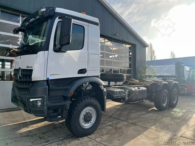 Chassis with cab Mercedes-Benz Arocs 3340 A 6x6 Chassis Cabin