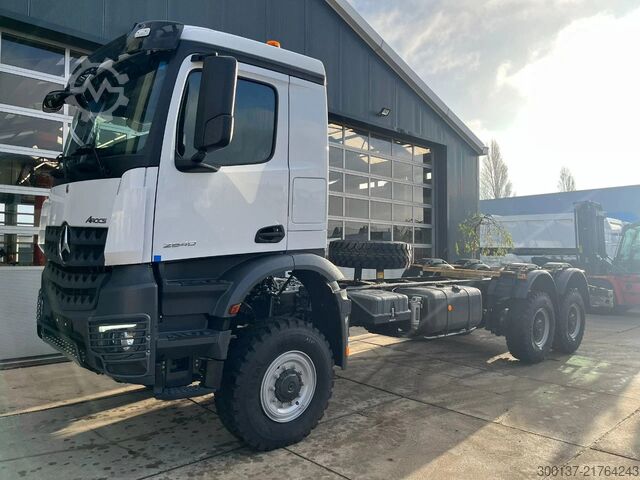 Chassis with cab Mercedes-Benz Arocs 3340 A 6x6 Chassis Cabin