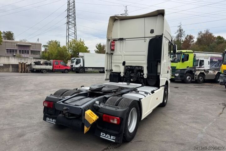 Standard SZM DAF XF460 4x2
