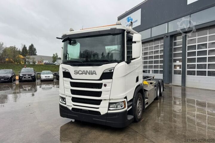 Abrollkipper SCANIA R560 6x4 Boogie Moser AHK