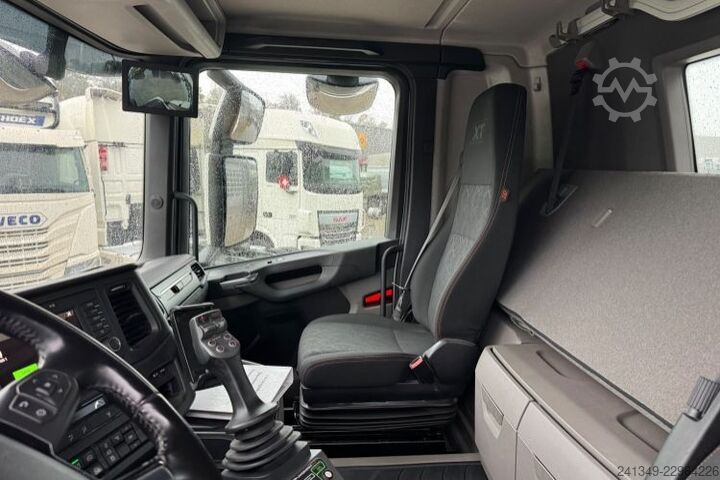 Abrollkipper SCANIA R560 6x4 Boogie Moser AHK