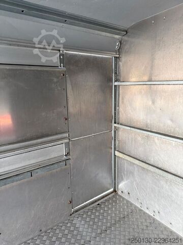 Pferdeanhänger IFOR WILLIAMS SB 2 TA35 PKW Tandem Viehanhänger