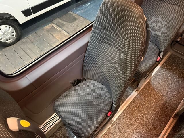 Kleinbus MERCEDES-BENZ Sprinter 316 Transfer 34 EvoBus 16+1 Klima STHZ