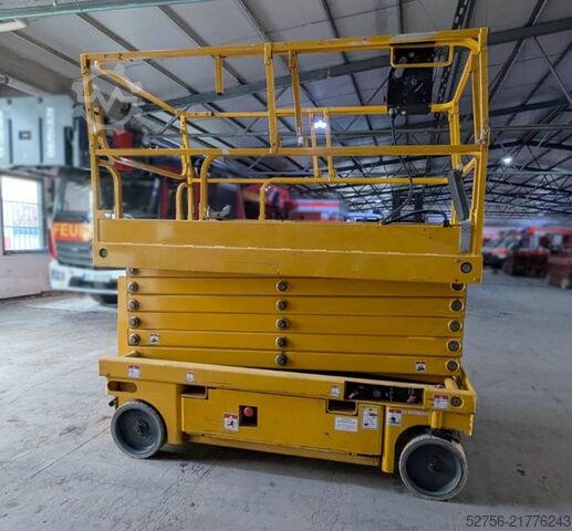 Scissor lift Haulotte Compact 14