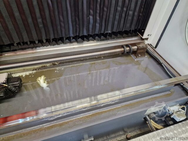 Vertical machining center Matec 30 L