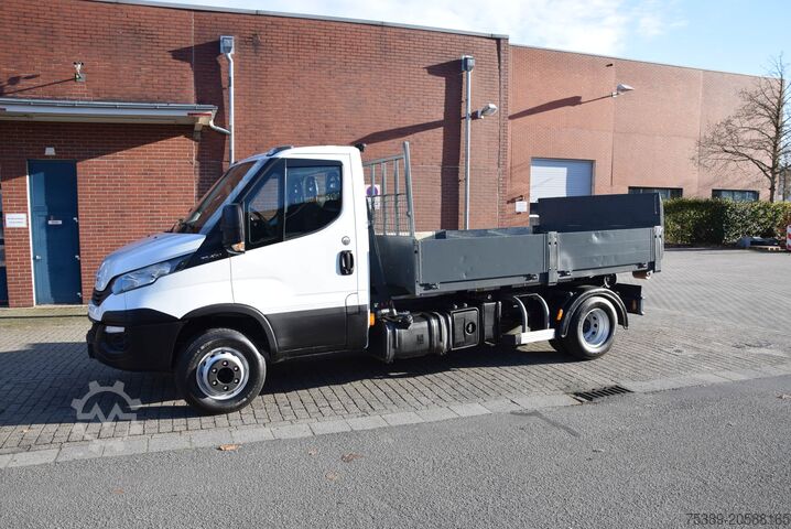 Tipper van Iveco Daily  70 C18 City Haken B Multilift