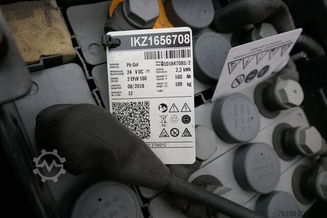 Manual stacker toyota SWE 080L