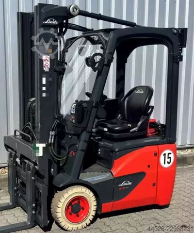 Electric 3-wheel forklift Linde E12