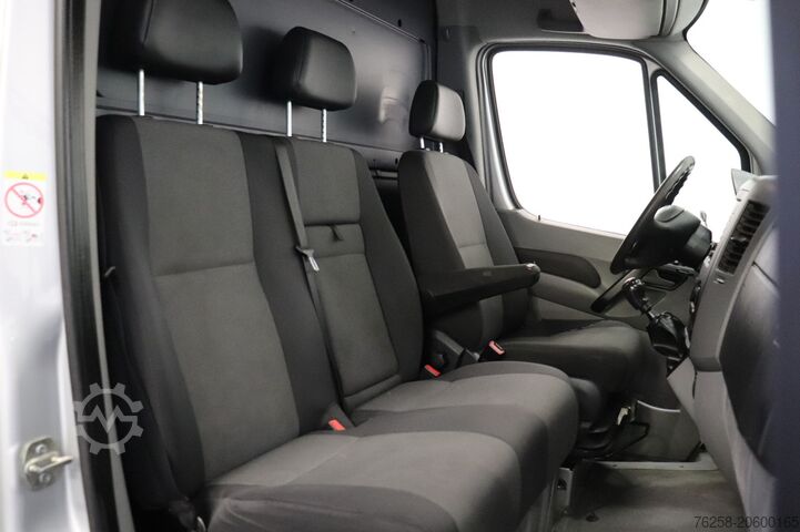 Delivery van Volkswagen Crafter 2.0 TDI 136PK L2H2 - Airco - Cruise - C...