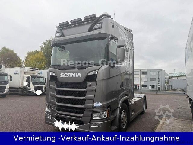 Standard tractor unit SCANIA Super-S 500 -Retarder,Leder,2x Tanks,