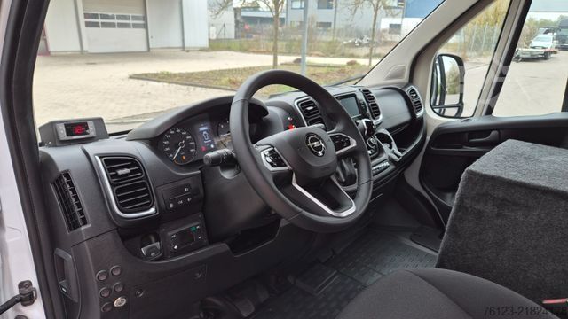 Minibus Opel Movano Bürgerbus Lagerfahrzeug Stock
