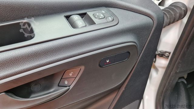 City bus MERCEDES-BENZ Bürgerbus Sprinter 907  Niederflur 9 Sitze