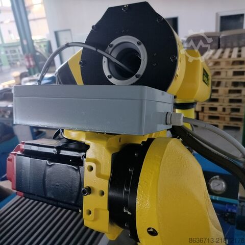 Industrial robot FANUC M-10iD/12