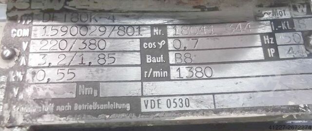 Regelbarer Getriebemotor 0,55 kW 21-86 U/min SEW-EURODRIVE R40VU1