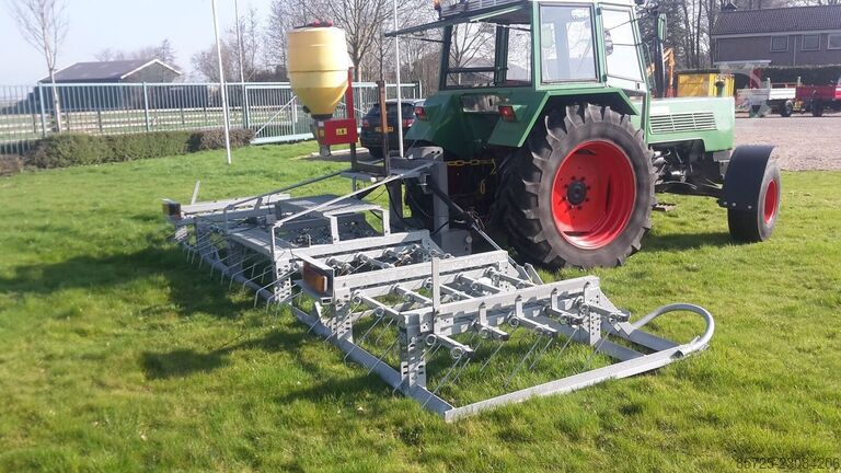 Graslandverzorgingsmachine  Graslandverzorgingsmachine