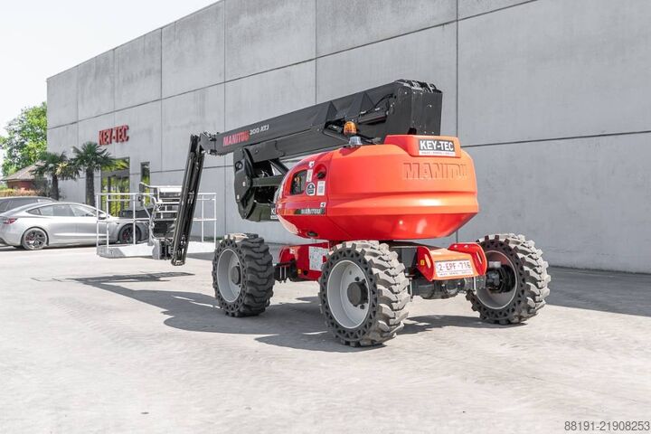 Articulated boom lift Manitou 200 ATJ