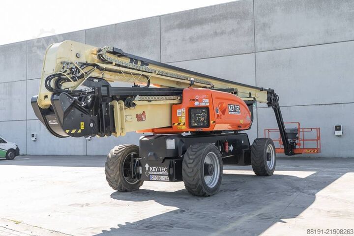 Telescopic boom lift JLG 1250 AJP