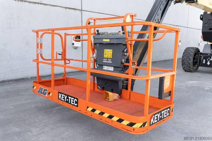Telescopic boom lift JLG 1250 AJP