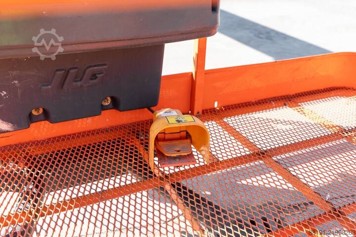 Telescopic boom lift JLG 1250 AJP