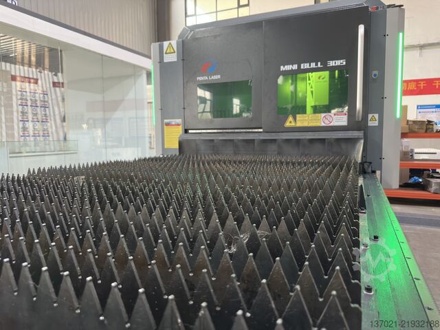 Laser cutting machine PENTA LASER MINI BULL