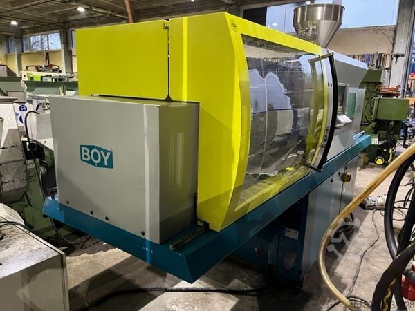 Injection molding machine Boy 90 M