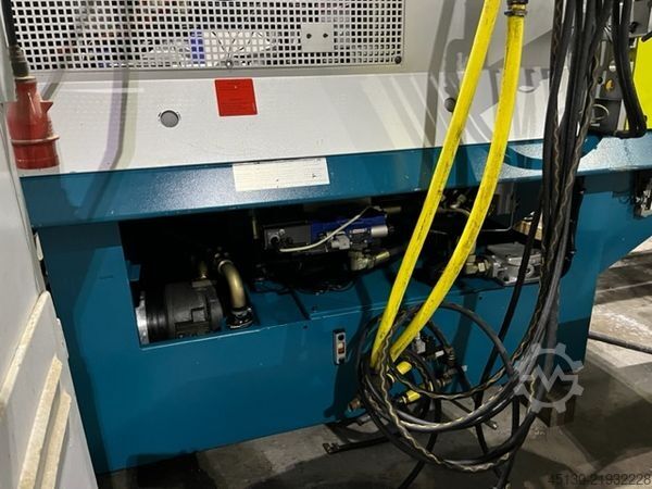 Injection molding machine Boy 90 M