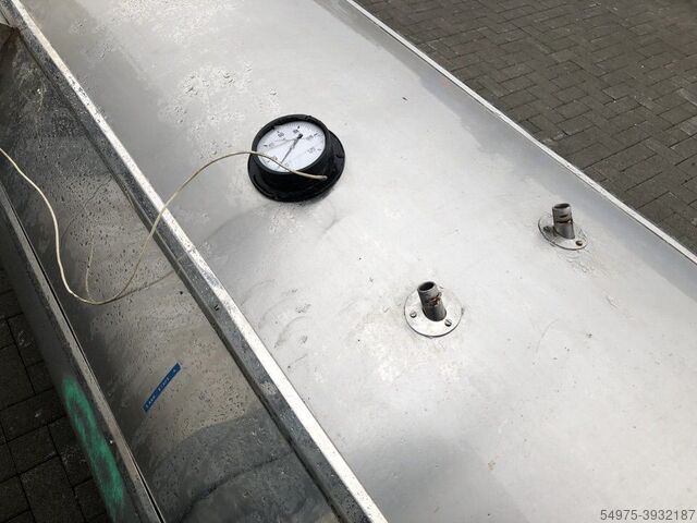 Edelstahlbehälter mit Isolierung 10267