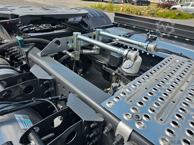 Standard SZM VOLVO Volvo 460 neues Modell, full Option, 2 Kreis Hyd