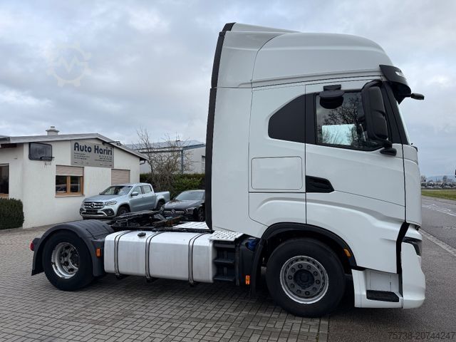 Standard SZM IVECO S-Wax 480/Intarder/Hydraulik/Navi/Spoiler/EURO6D