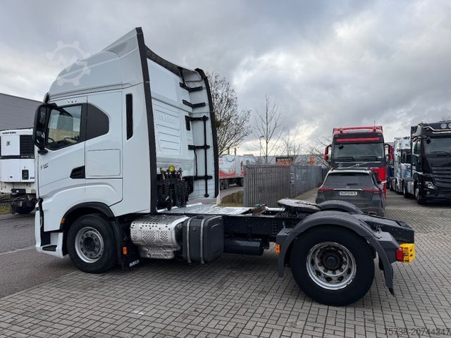 Standard SZM IVECO S-Wax 480/Intarder/Hydraulik/Navi/Spoiler/EURO6D