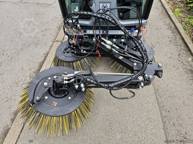 Road sweeper Kärcher MIC34