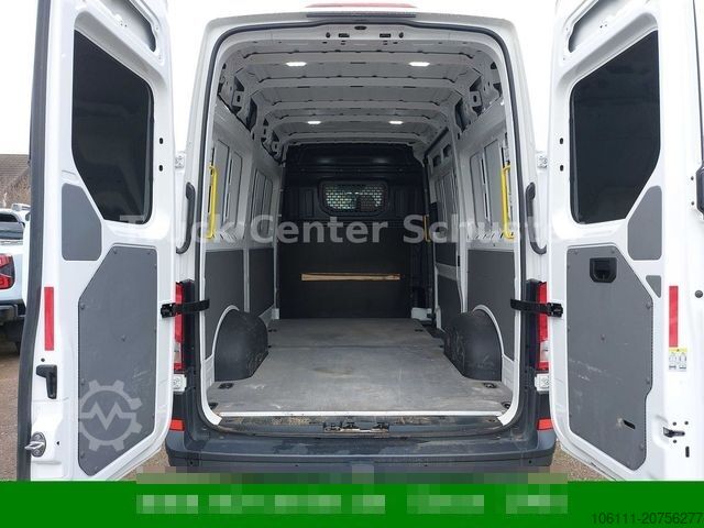 Kleinbus VOLKSWAGEN Crafter 35 2,0TDi 140PS MR2 HochFWD/AHK3,0t
