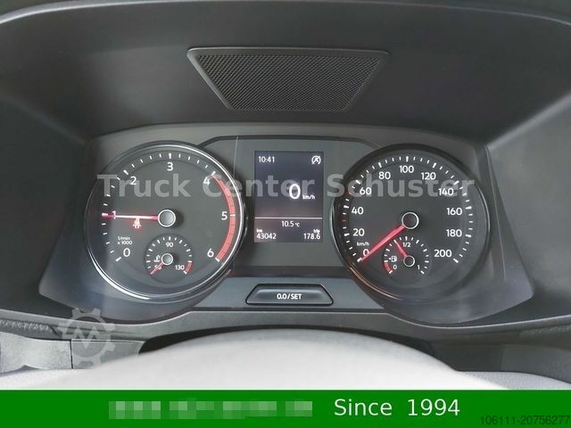 Kleinbus VOLKSWAGEN Crafter 35 2,0TDi 140PS MR2 HochFWD/AHK3,0t