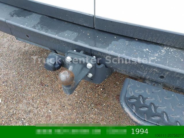 Kleinbus VOLKSWAGEN Crafter 35 2,0TDi 140PS MR2 HochFWD/AHK3,0t