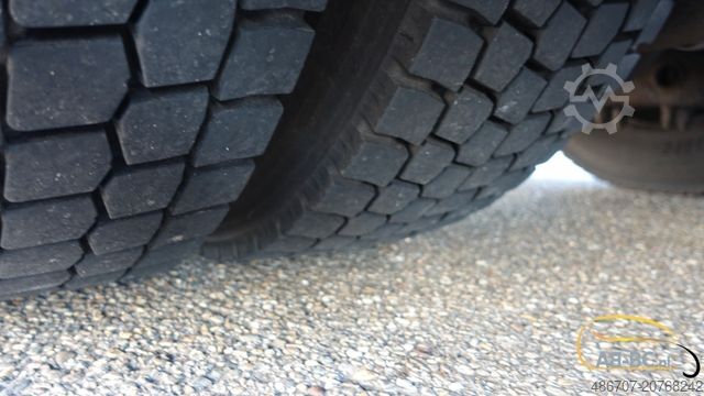 Reisebus BERKHOF Axial SB4000 - 51 Sitze Analoge Tacho