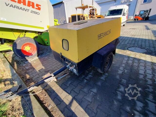 Mobiler Kompressor KAESER M32