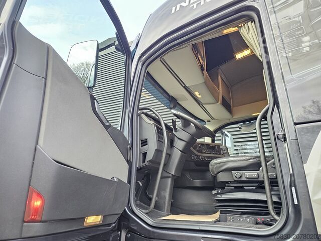 Crane truck Volvo FH 540 / 8x4*4 / HIAB 548E-9 CRANE/KRAN / WINCH