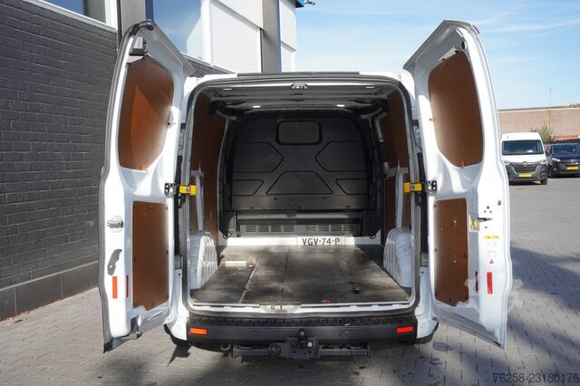 Ford Transit Custom 2.0 TDCI 130PK MHEV EURO 6 - Airco - Cruise - PDC - €14.449,- Excl. Ford Transit Custom 2.0 TDCI 130PK MHEV EURO 6 - Air...