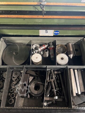 Konventionelle Universal Werkzeugfräse Correa F3UA