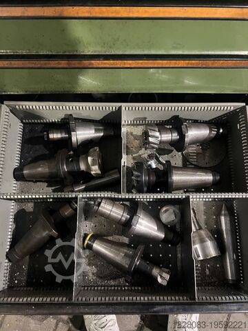 Konventionelle Universal Werkzeugfräse Correa F3UA