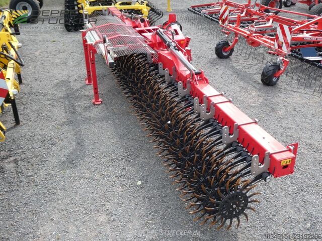 Pöttinger Rotocare V 8000 Rollhacke Pöttinger Rotocare V 8000 Rollhacke