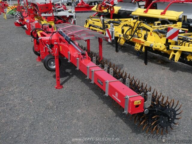 Pöttinger Rotocare V 8000 Rollhacke Pöttinger Rotocare V 8000 Rollhacke