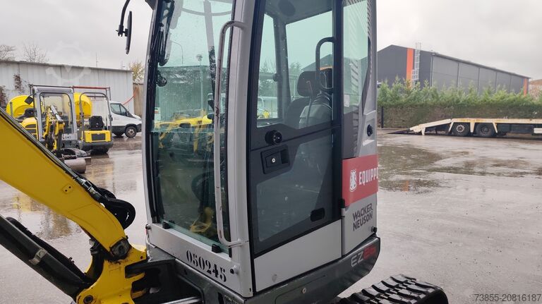 Minibagger < 7t Wacker Neuson EZ26