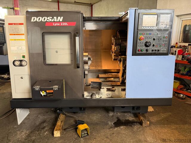 CNC lathe Doosan Lynx 220LB
