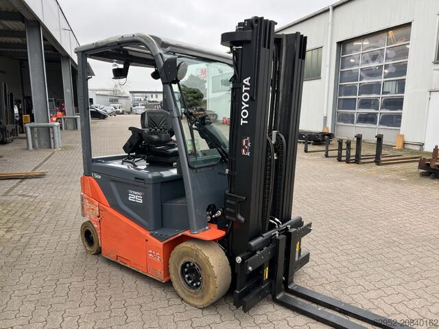 Elektro 4 Rad-Stapler Toyota 8 FBMKT 25