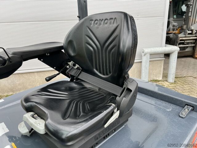 Elektro 4 Rad-Stapler Toyota 8 FBMKT 25