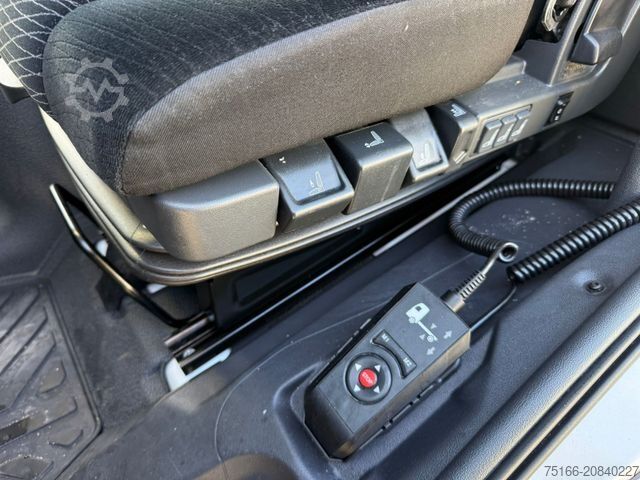 Transporter mit Koffer MERCEDES-BENZ ATEGO 818 L Koffer 6,10 m LBW 1 to.*AHK*EURO 6E