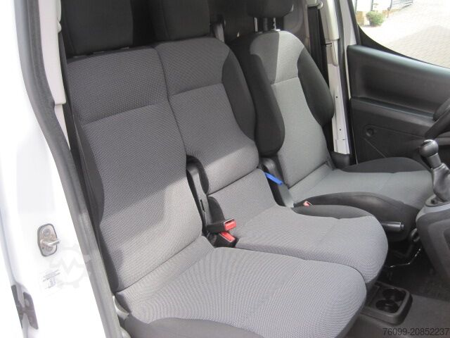 Customized van Peugeot Partner HDI Hygieneausbau 3-Sitzer M+S